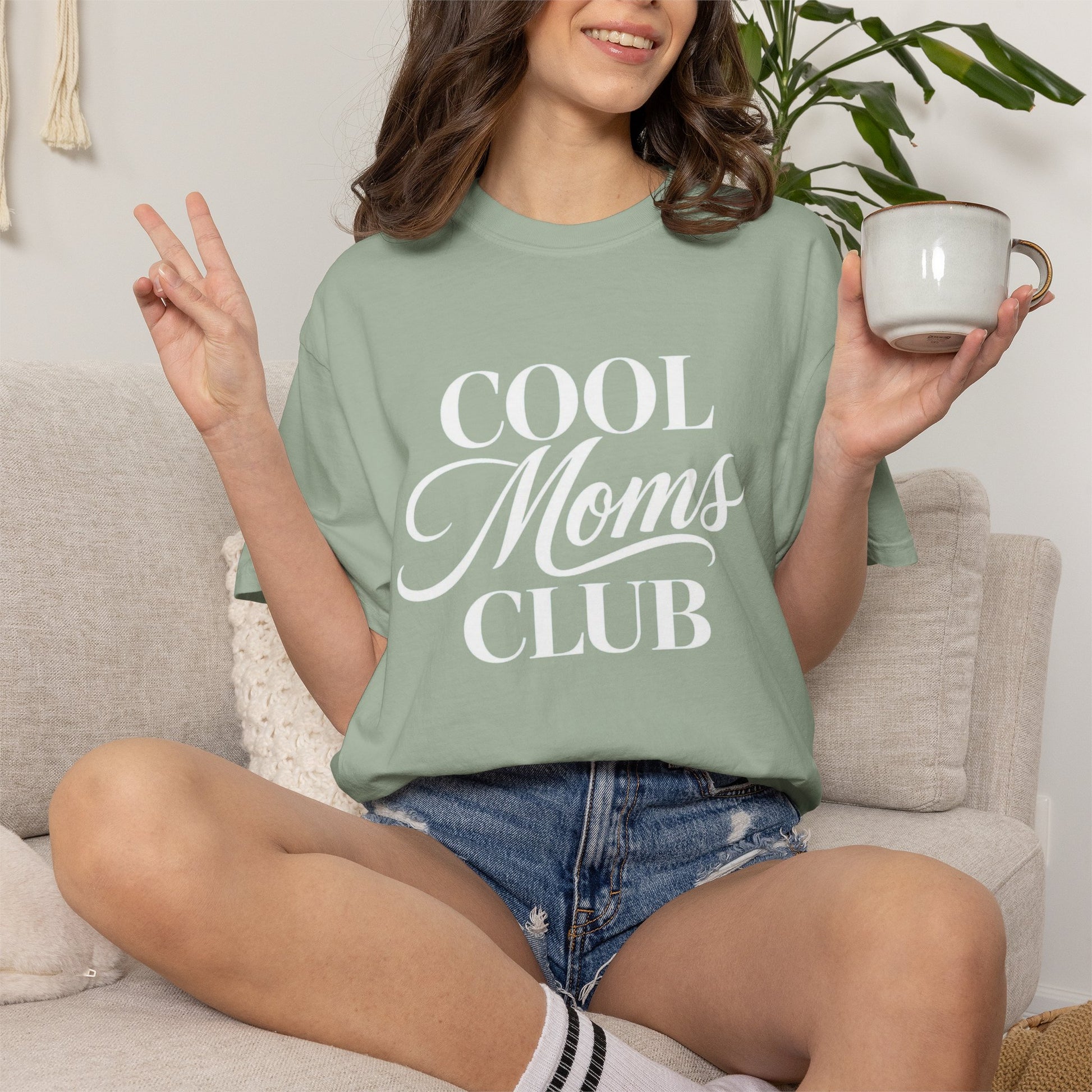 Cool Moms Club T-Shirt | Retro Script Mom Life Tee
