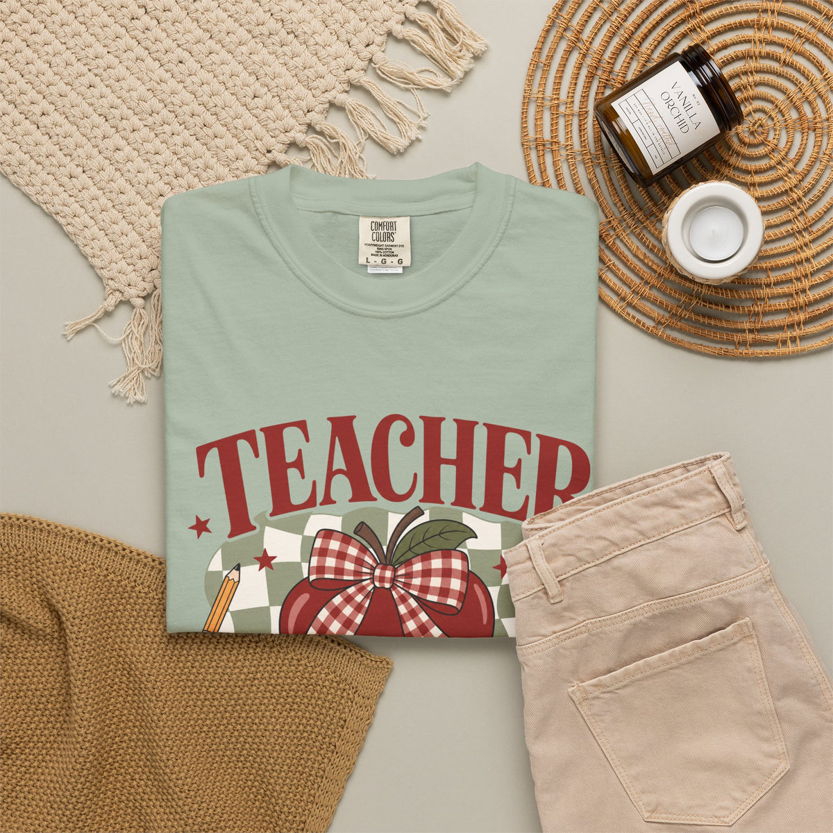Teacher apple buffalo check heart with a whole lot of heart T-shirt | school, classroom
