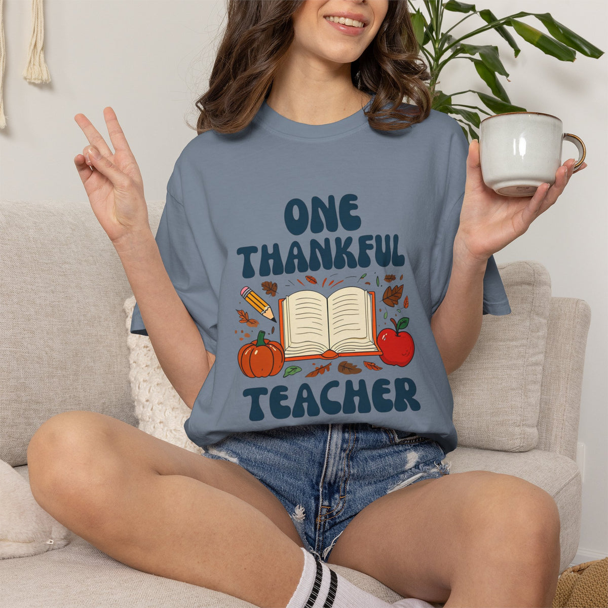One Thankful Teacher T-shirt | Fall Leaves Pumpkin Apple