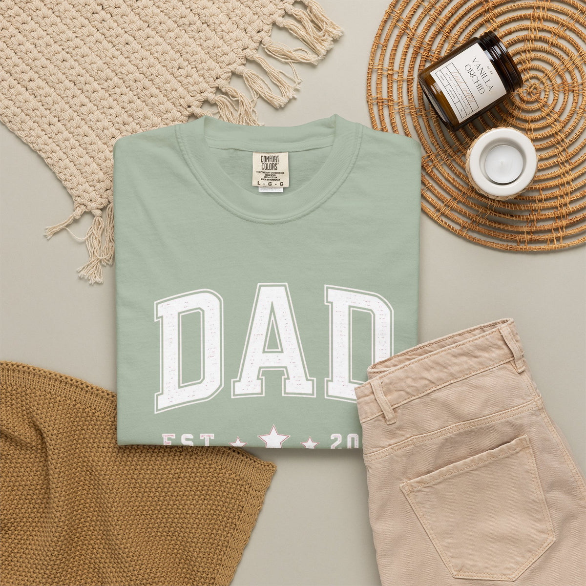 DAD EST 2025 T-shirt | Dad Established 2025 Vintage Collegiate Tee