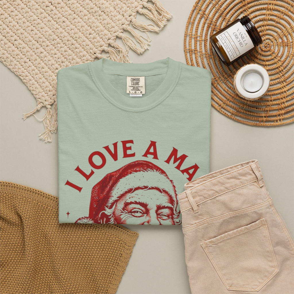 I Love a Man With a Beard T-Shirt | Santa Beard Christmas Tee