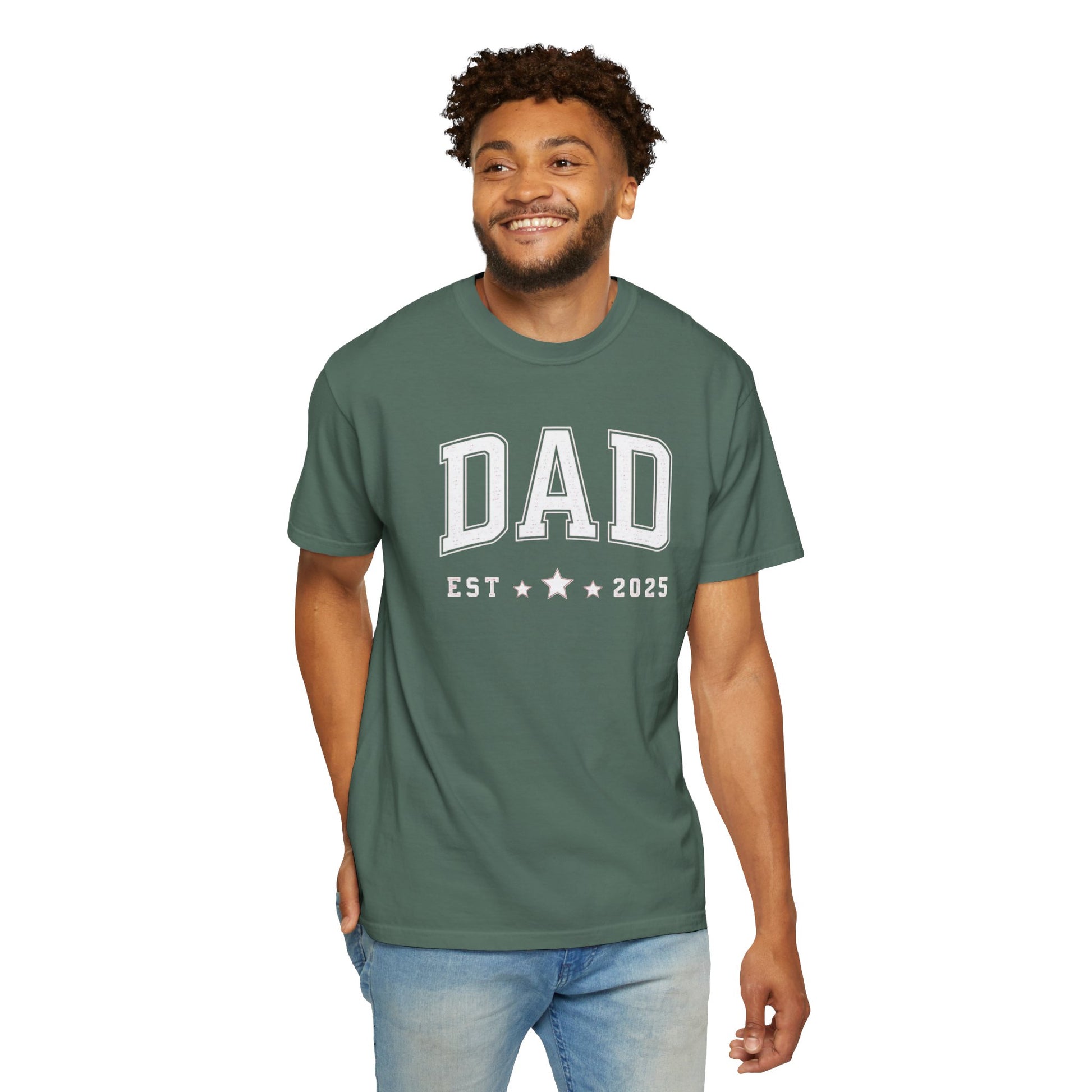 DAD EST 2025 T-shirt | Dad Established 2025 Vintage Collegiate Tee
